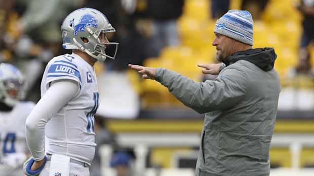 Jared Goff and Dan Campbell in Nov. 2021.